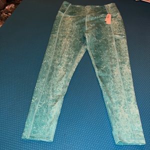 Victorias Secret On Point leggings 7/8 length high waist with pockets